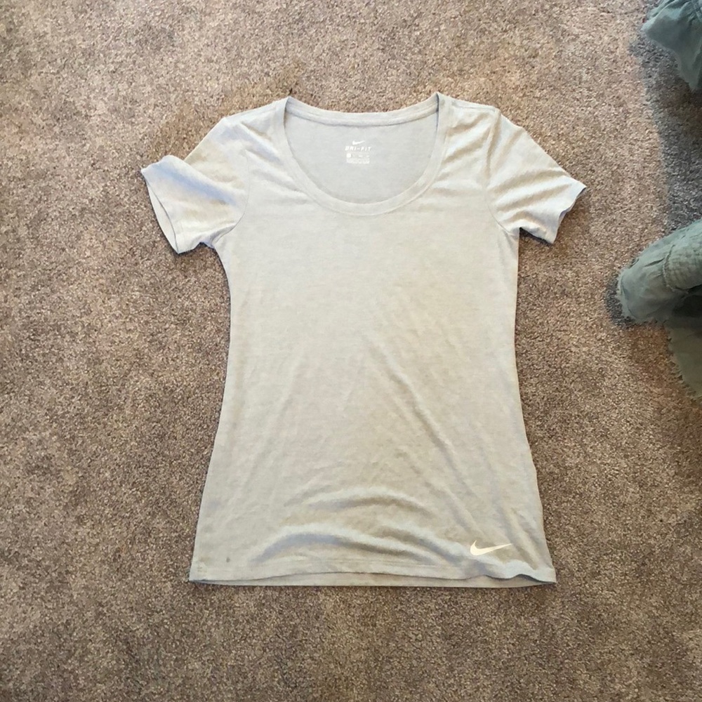 Women’s Nike scoop neck t-shirt size->xs